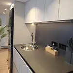 Sunset Retreat Stylish Loft By The Park * 地拉那