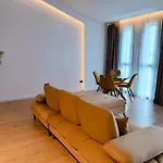 Sunset Retreat Stylish Loft By The Park