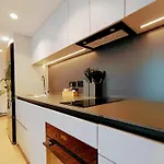 Sunset Retreat Stylish Loft By The Park 公寓