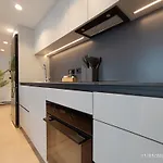 Sunset Retreat Stylish Loft By The Park 公寓 地拉那