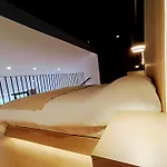 Sunset Retreat Stylish Loft By The Park * 地拉那