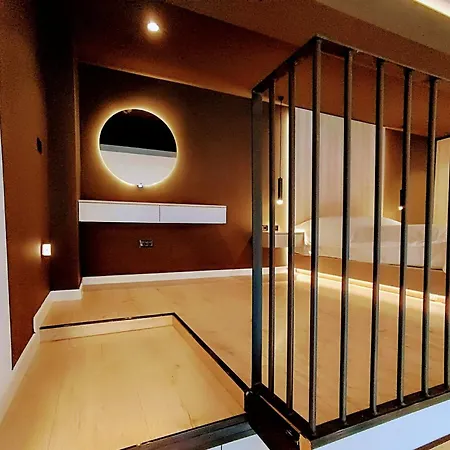 Sunset Retreat Stylish Loft By The Park Appartamento