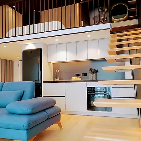 Sunset Retreat Stylish Loft By The Park Appartamento Tirana
