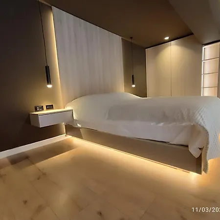 Sunset Retreat Stylish Loft By The Park * Tiran