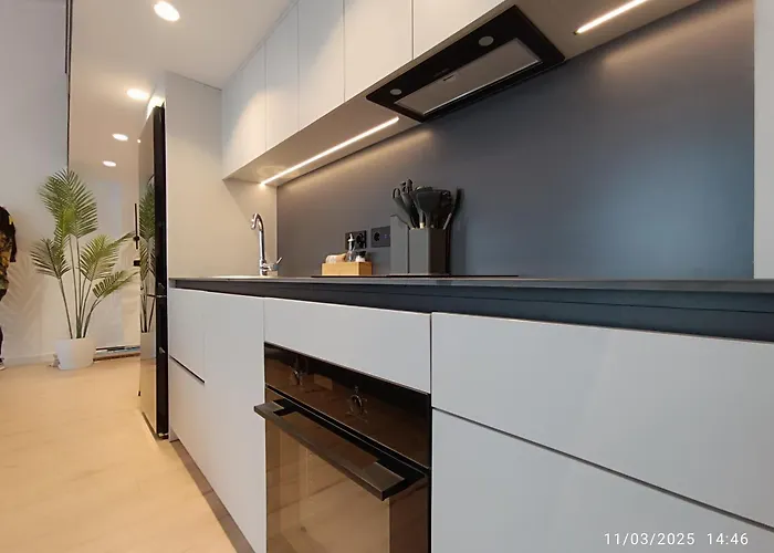 Sunset Retreat Stylish Loft By The Park Apartament Tirana